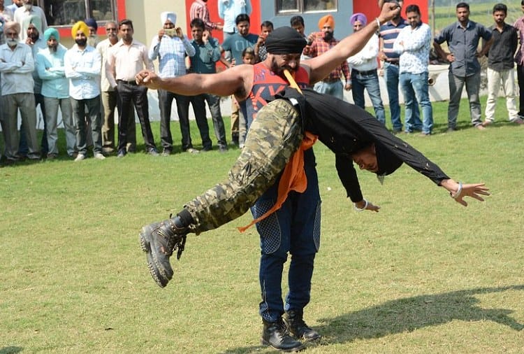 Chandigarh, Unique People, Weird People, Steel Man Of India Amandeep singh
