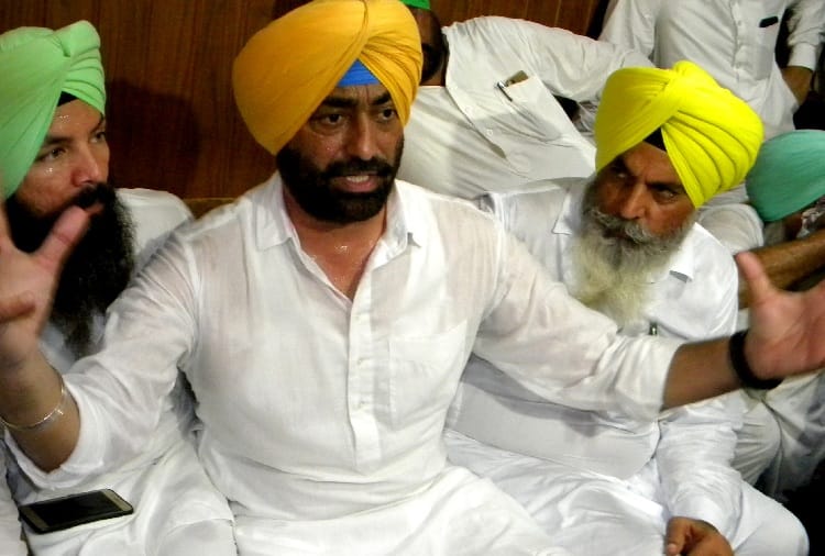  Khaira will hold a public meeting Tomorrow in Bathinda, Kejriwal convenes in Delhi
