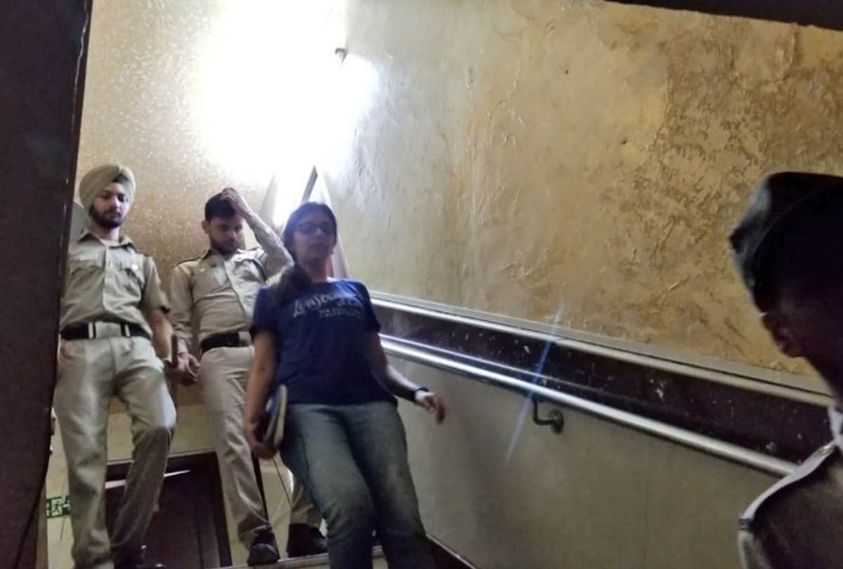73 girls released from Delhi a week all girls connection in nepal