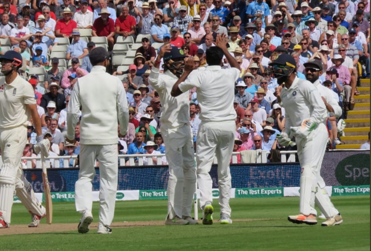 james anderson becomes to take 100 wickets at lords ground