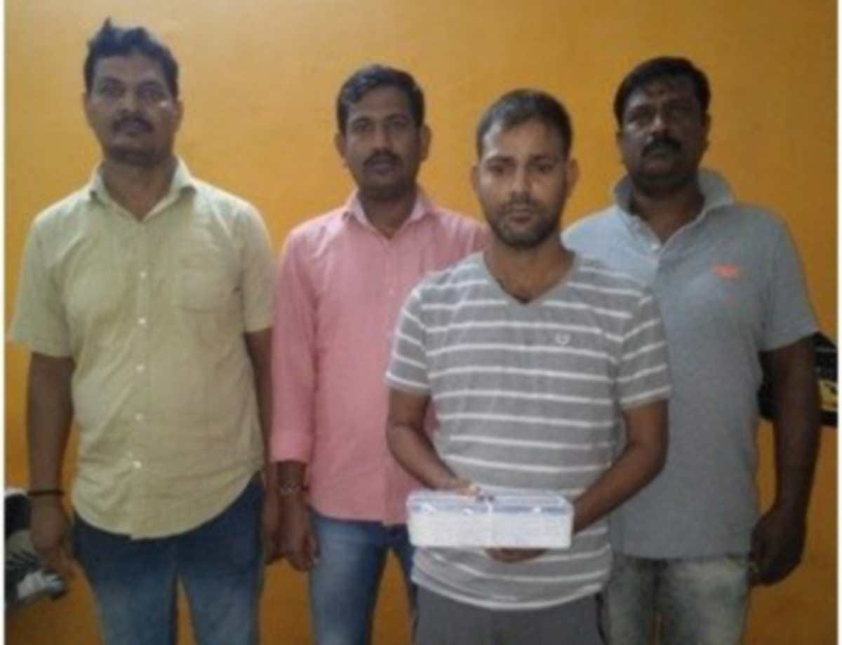 Varanasi crime branch arrest main accused of gold robbery