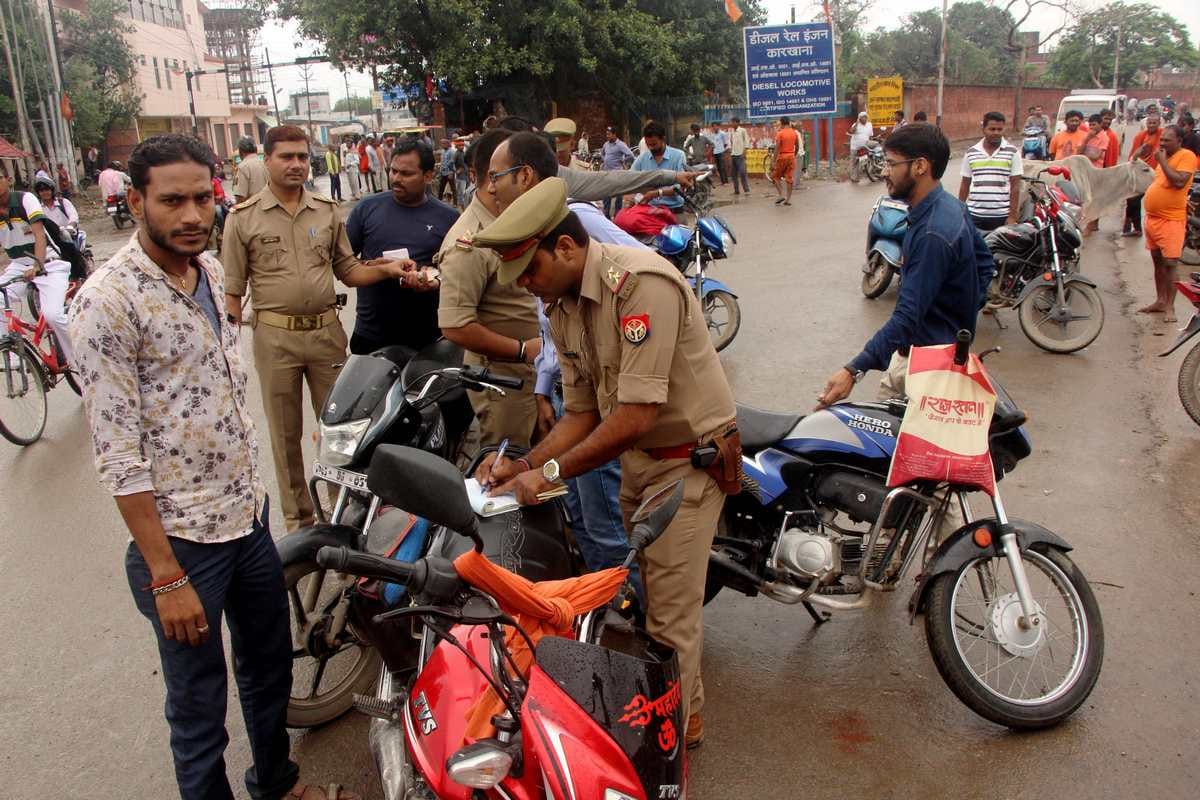Biggest action taken by traffic police in varanasi