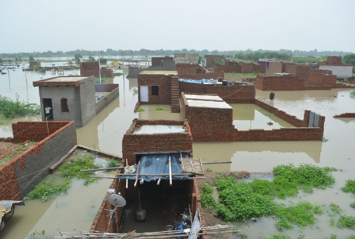 Mathura 500 houses drowned river water in khadar