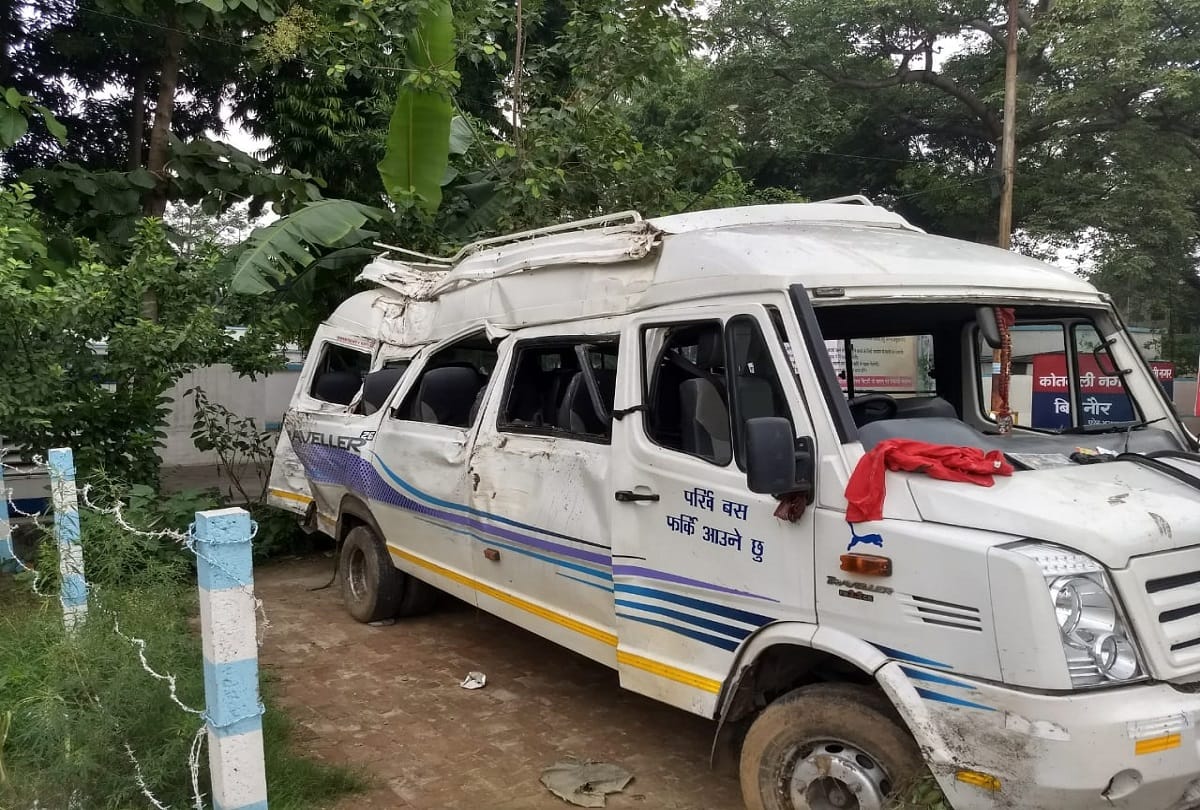 Bus accident in Bijnor, three dead, many injured, see photos
