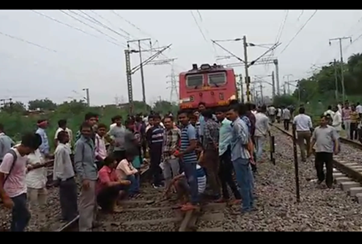 angry people stopped the train