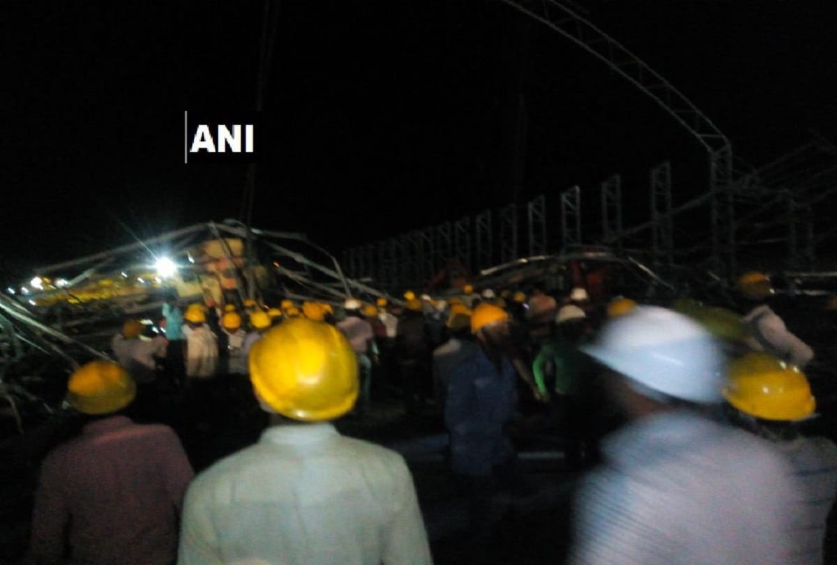 6 labourers dead after a crane at an under-construction cement factory in Kalaburagi of Karnataka
