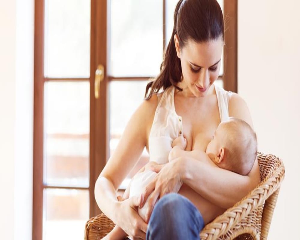 Why Breastfeeding In The First Hour Of Life Is Important