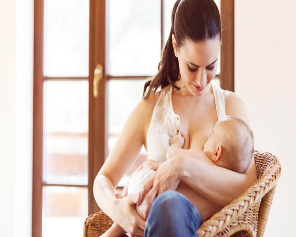 Latest covid-19 update and news in Hindi, Covid spread to babies from mother study