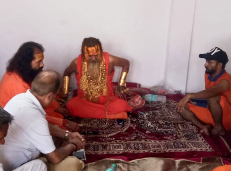 this Baba commences Kanwar Yatra wearing 20 Kg gold