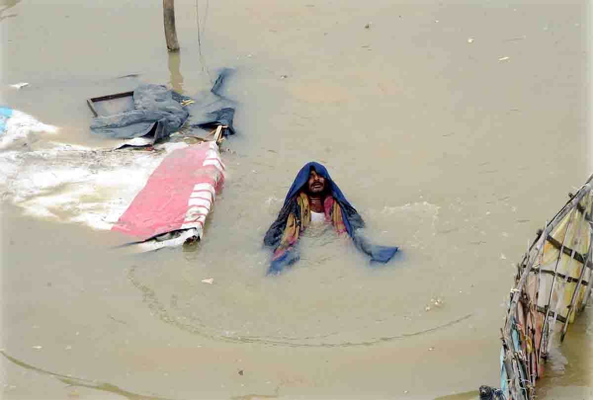 People worried due to heavy rain in kanpur