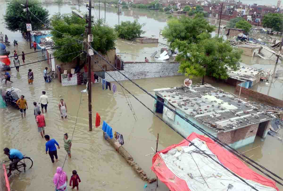 People worried due to heavy rain in kanpur