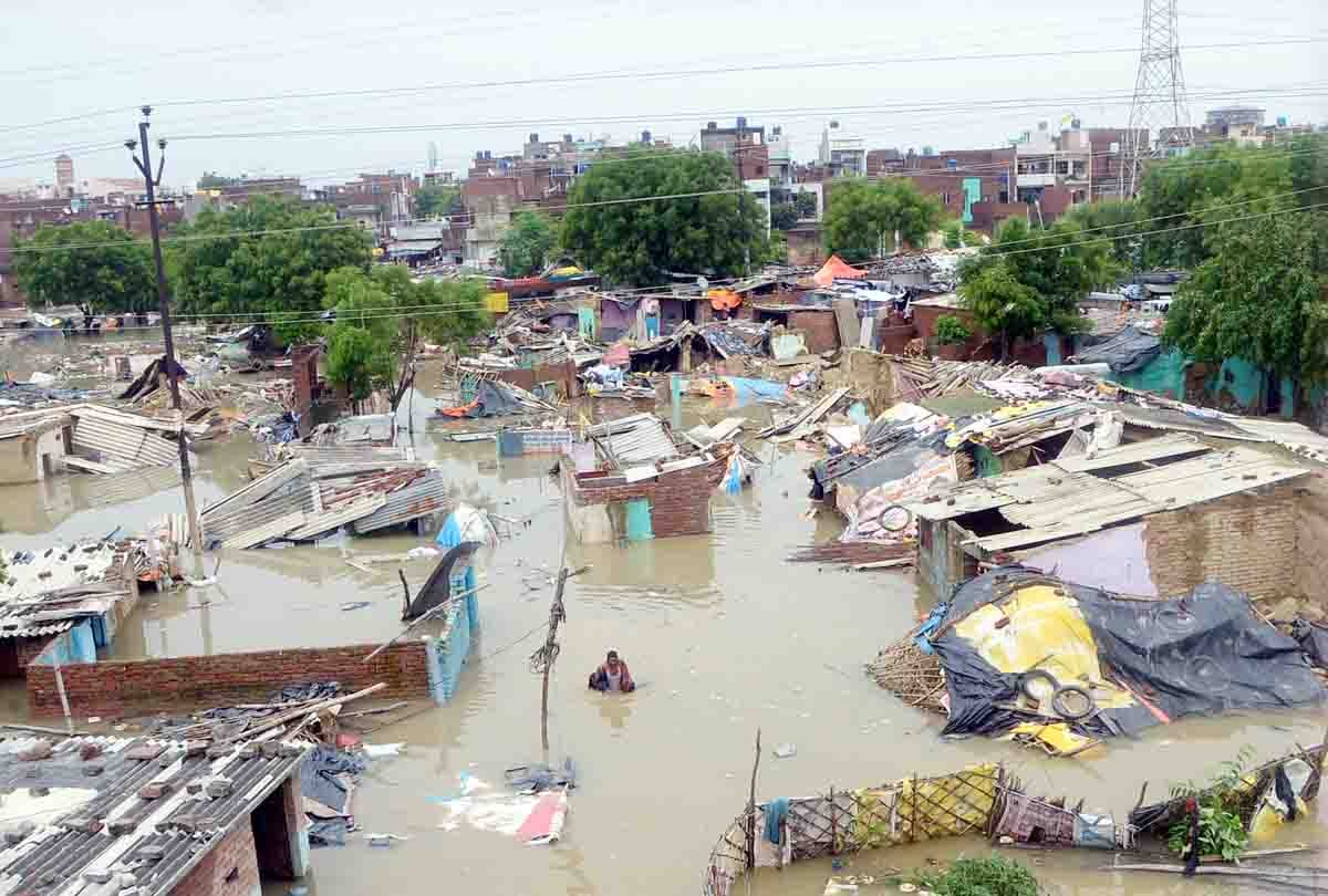 People worried due to heavy rain in kanpur