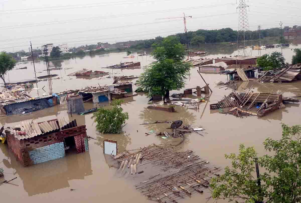 natural calamity Destroyed happiness in kanpur