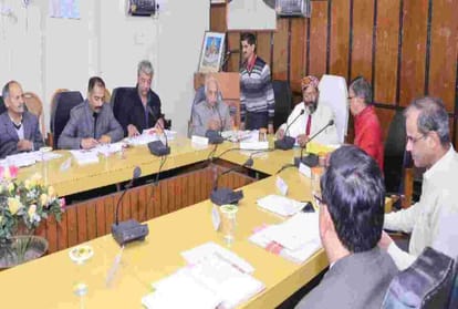 Probe against former hpu vc adn Vajpayee closed