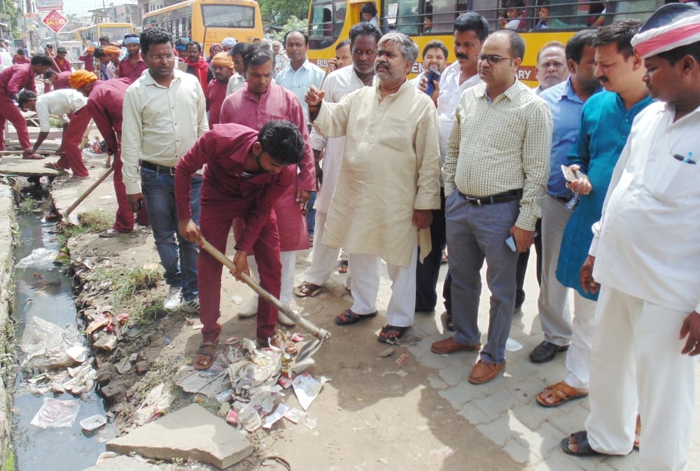 Improve repairs, time to reach office
