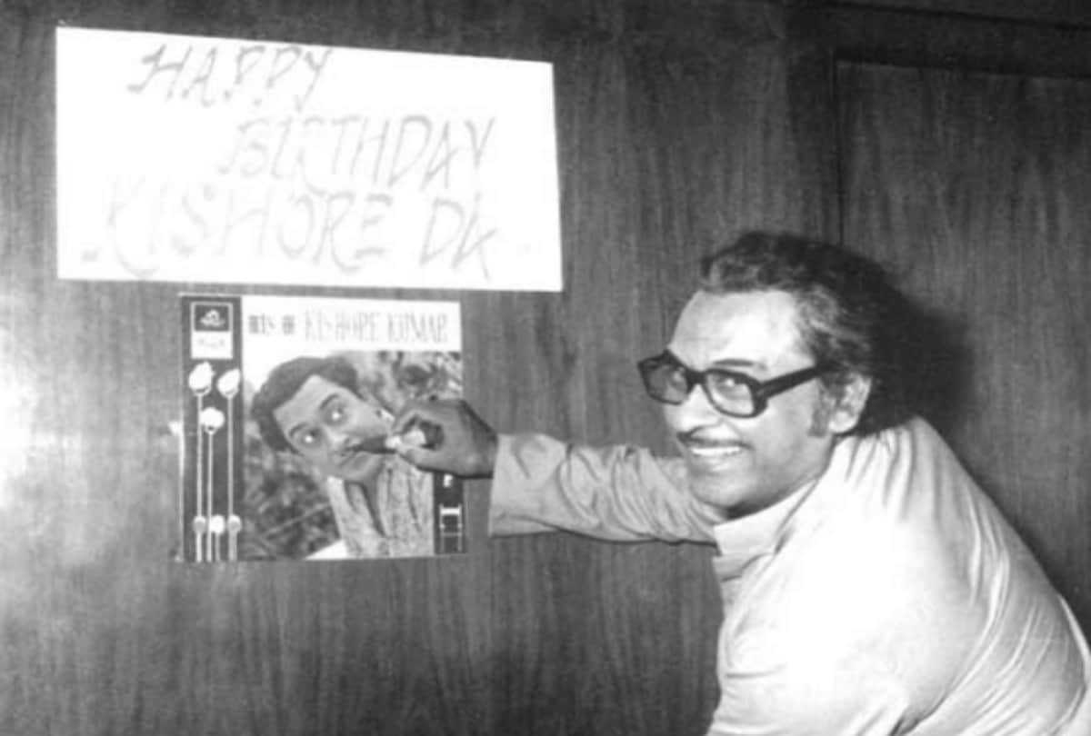 Kishore Kumar death anniversary when his Songs Banned On Akashvani During Indira Gandhi Government