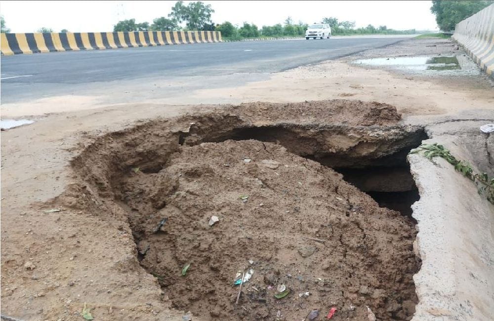mathura roads damaged due to heavy rains, flood