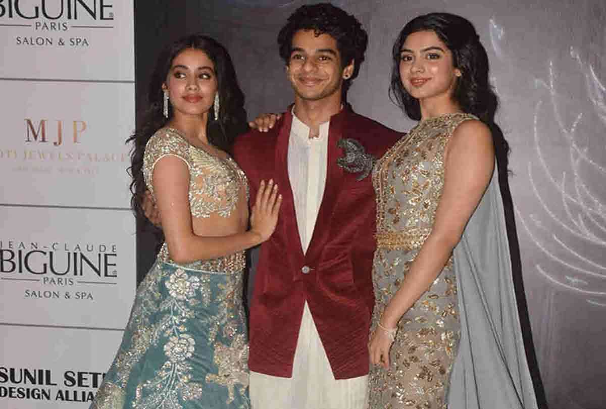 janhvi kapoor and khushi kapoor with ishaan khattar at fashion show look glamorous