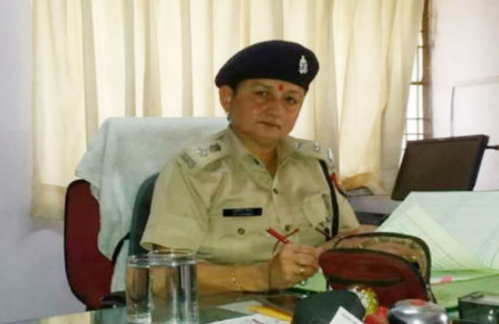 sp traffic agra sunita singh can withdraw her resign