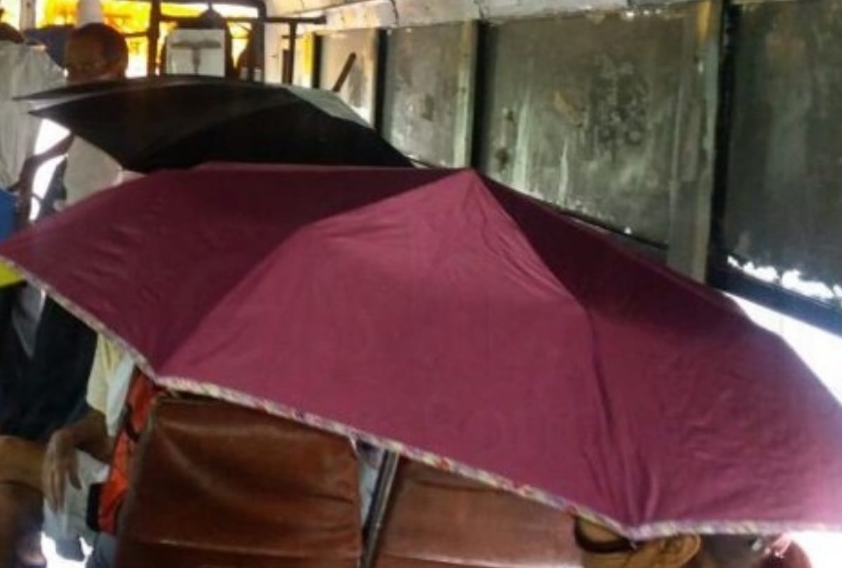 bad condition of roof of bus in uttar pradesh