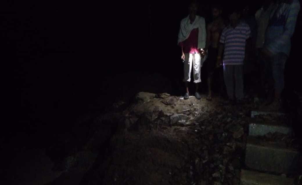 Railway track going down in mirzapur due to rain