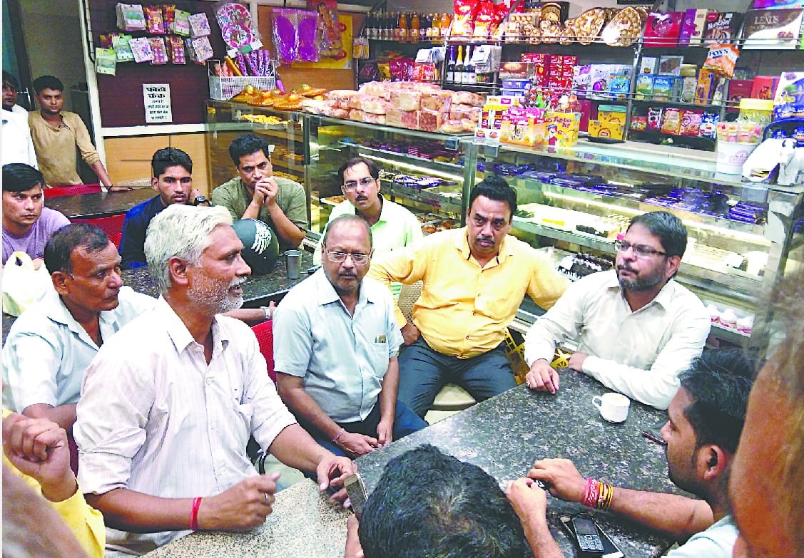 tenants and owner started fighting after breaking of encroachment  