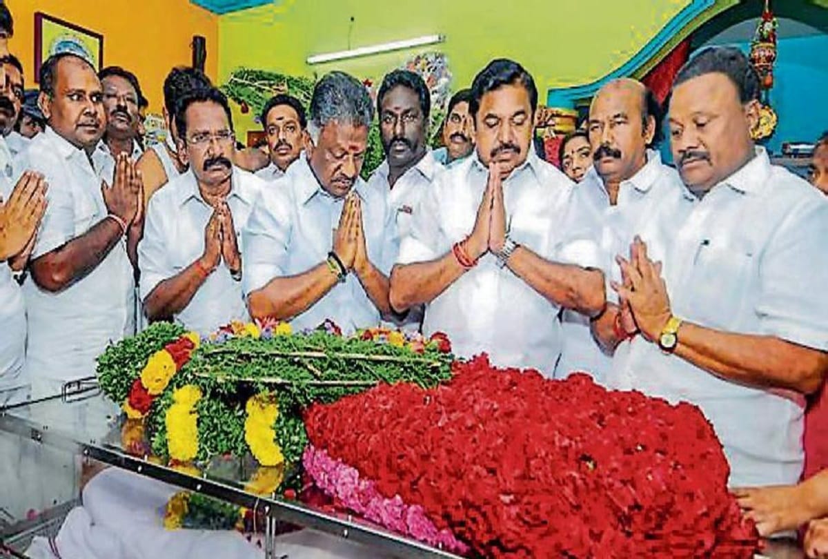 AIADMK mla ak bose pasees away tamilnadu government majority at stake