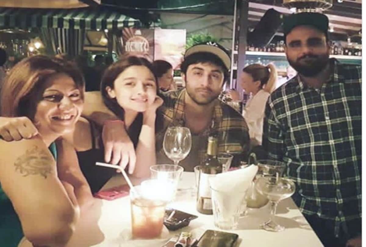 Alia bhatt and ranbir kapoor dinner date picture goes viral