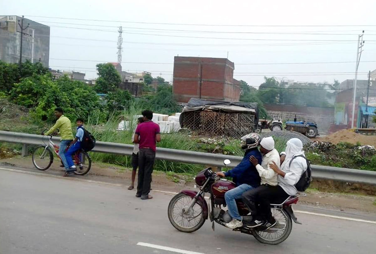 Bank robbery in Kanpur by three criminal