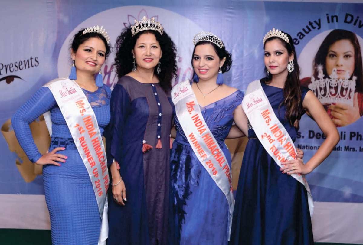 Mrs India Dazzling 2018 Bhanu Priya