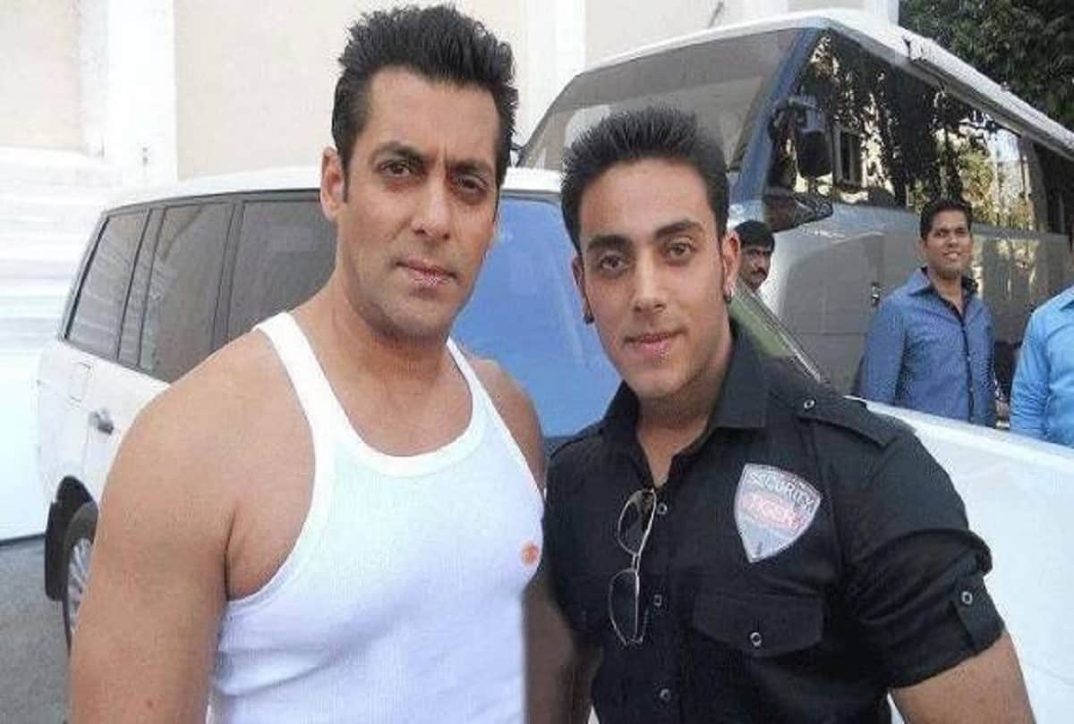 15 bollywood stars and their duplicate in public