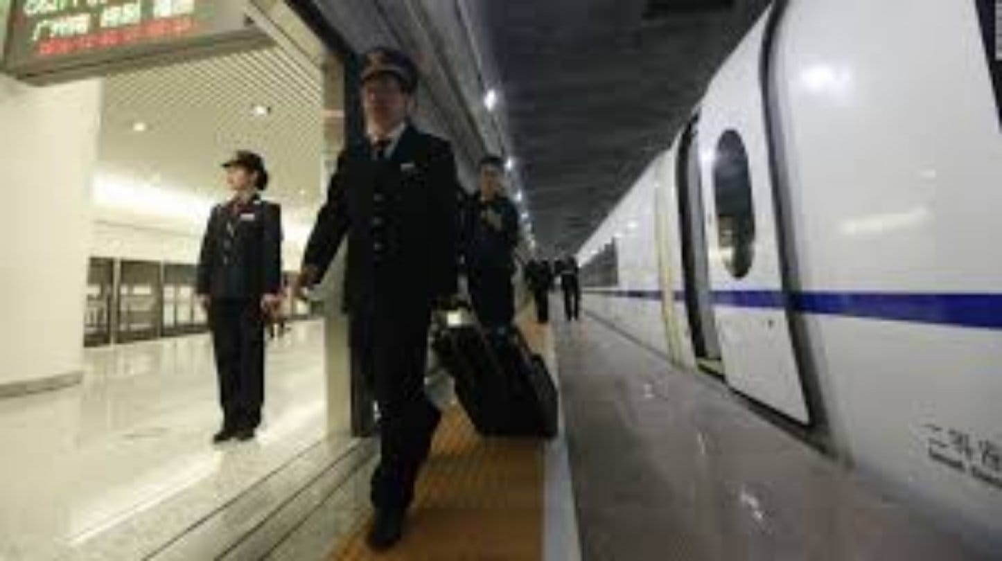 china launched first autonomous sky train in the world