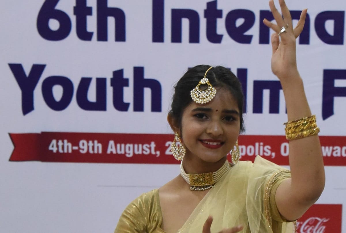 dance competition in a mall of lucknow
