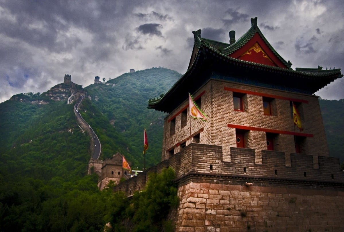 Great wall of china sections collapse in rain 