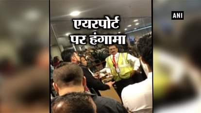 air india passenger of dubai ruckus at Mumbai airport due to plane technical problem  