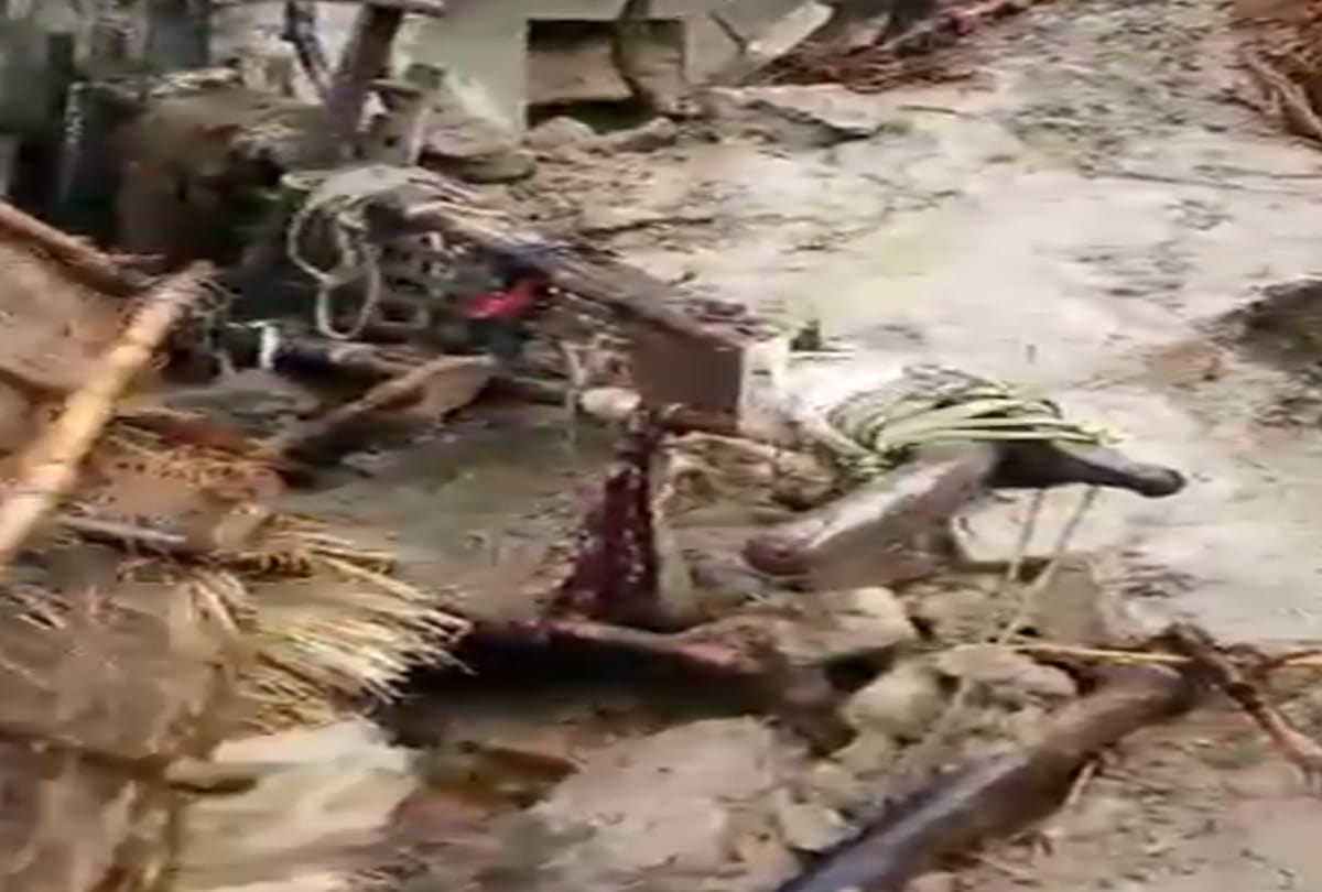 death due to collapse of raw house in Fatehpur 