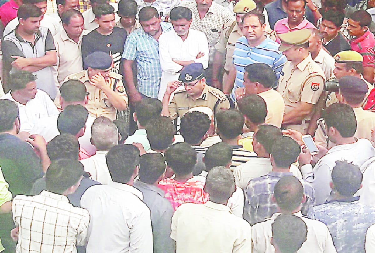 murder of the principal in Saharanpur, and the demand for bribe, see photos
