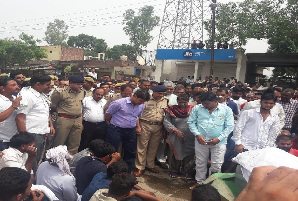 murder of the principal in Saharanpur, and the demand for bribe, see photos