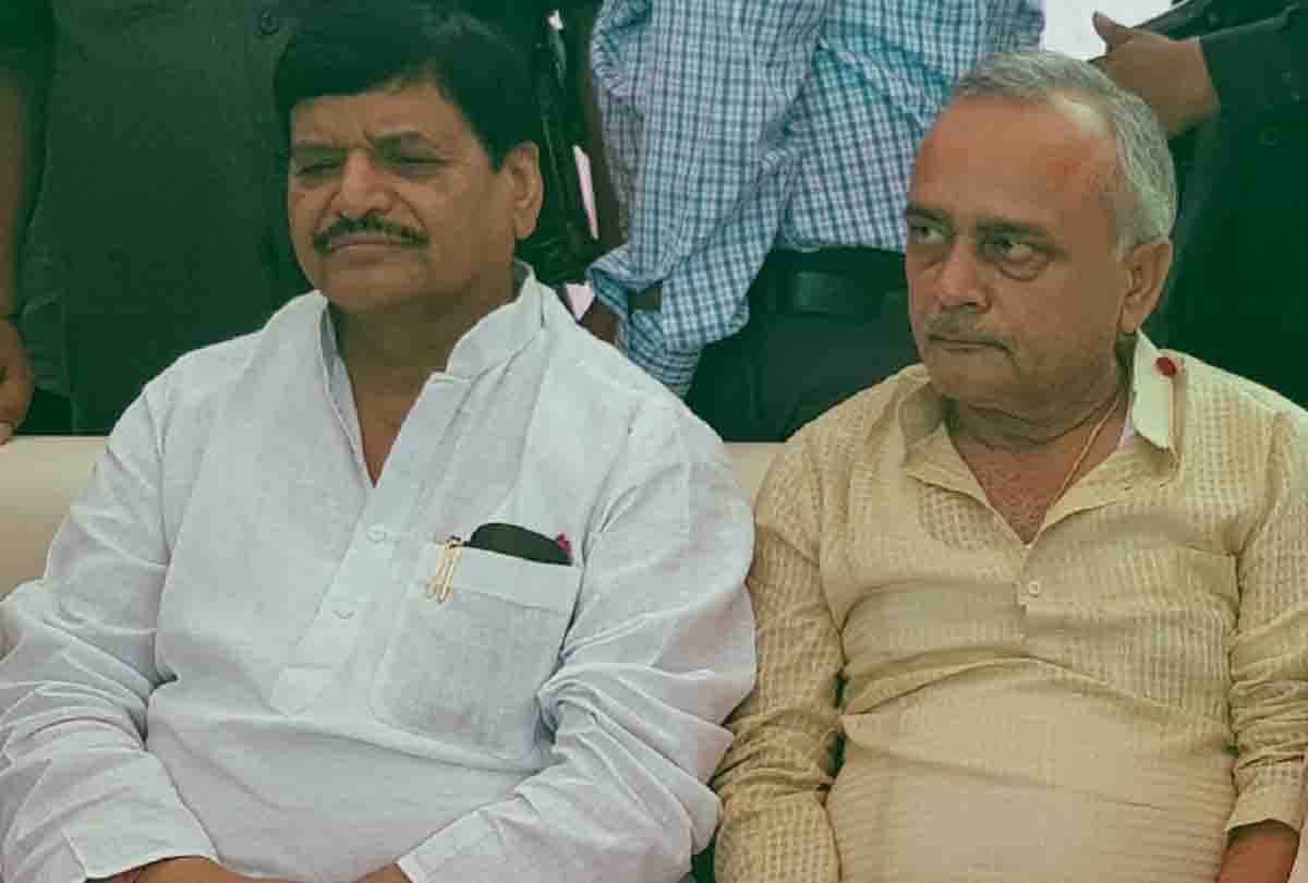 Shivpal Yadav siad there is only political relation with akhilesh yadav