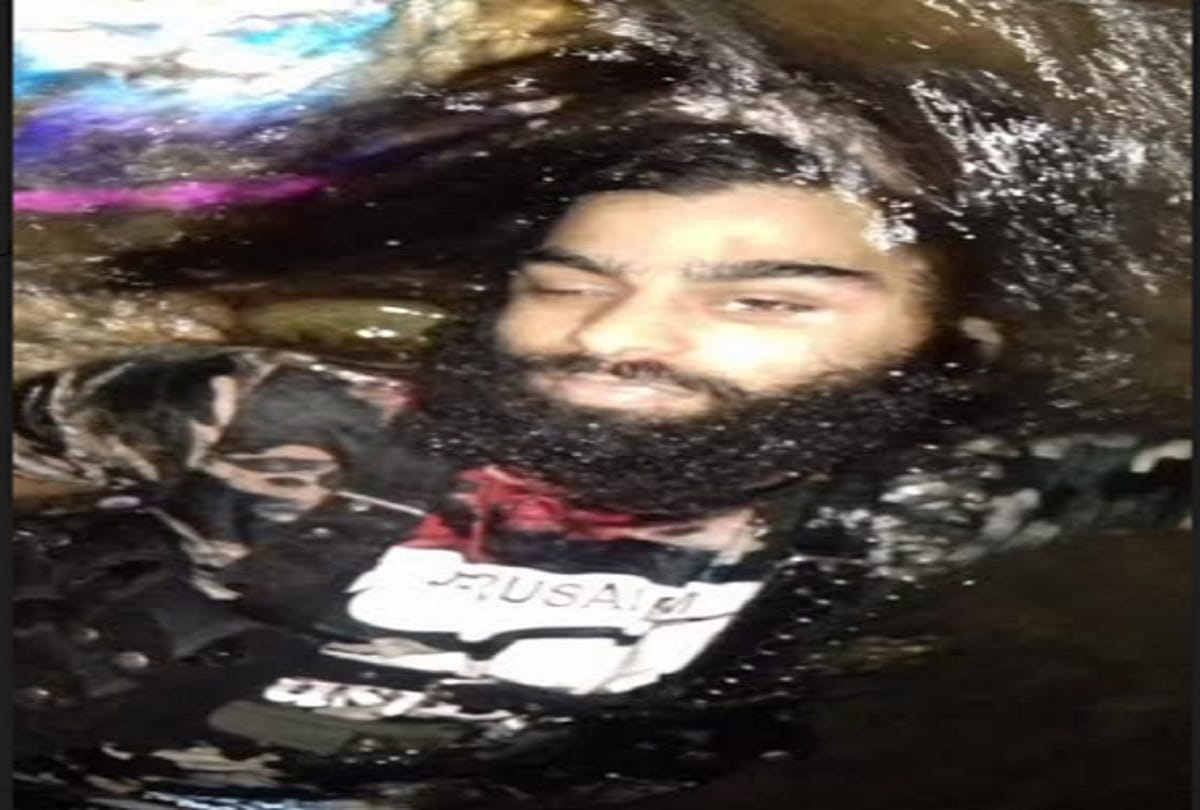 security forces shot militant of hizbul in shopian jammu kashmir