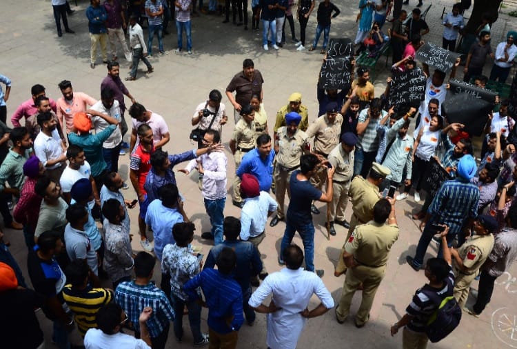  ABVP slogans against NSUI in Punjab University 