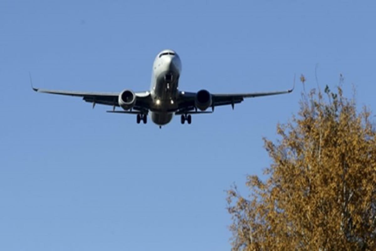 Small plane crashes in Switzerland, many die, rescue workers arrive on the spot