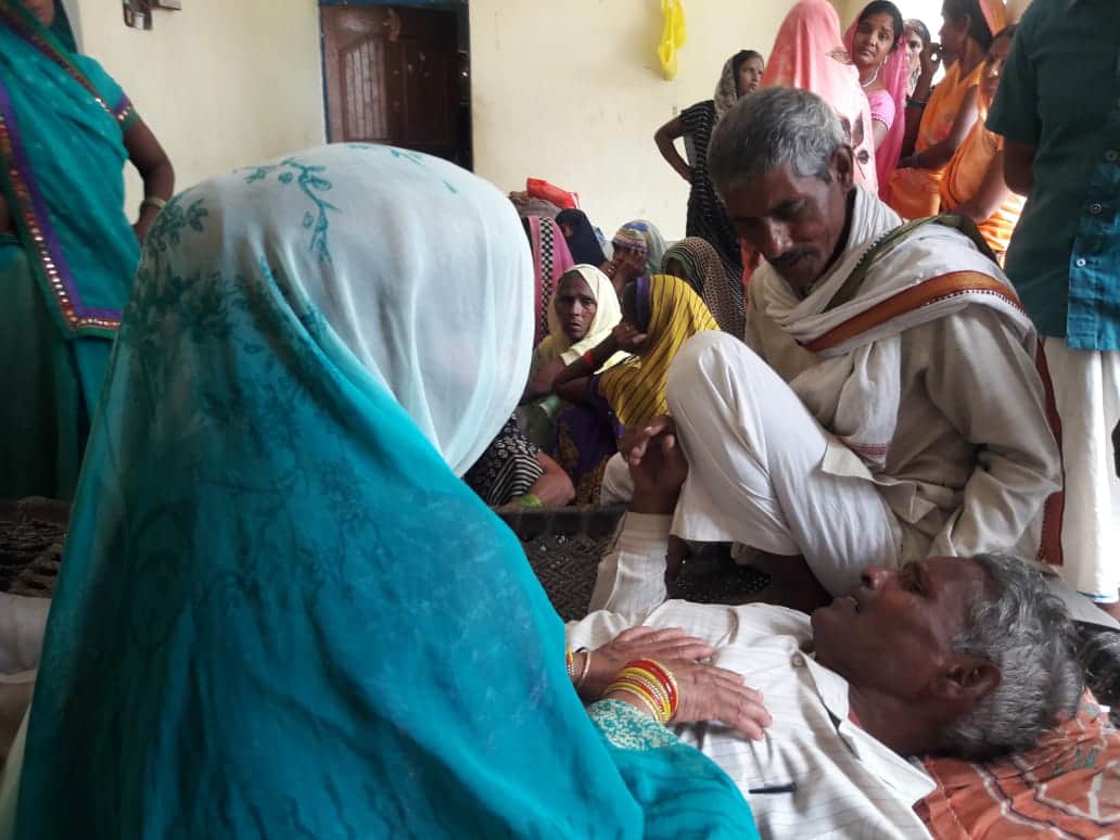 Five people killed in road accident in jaunpur 