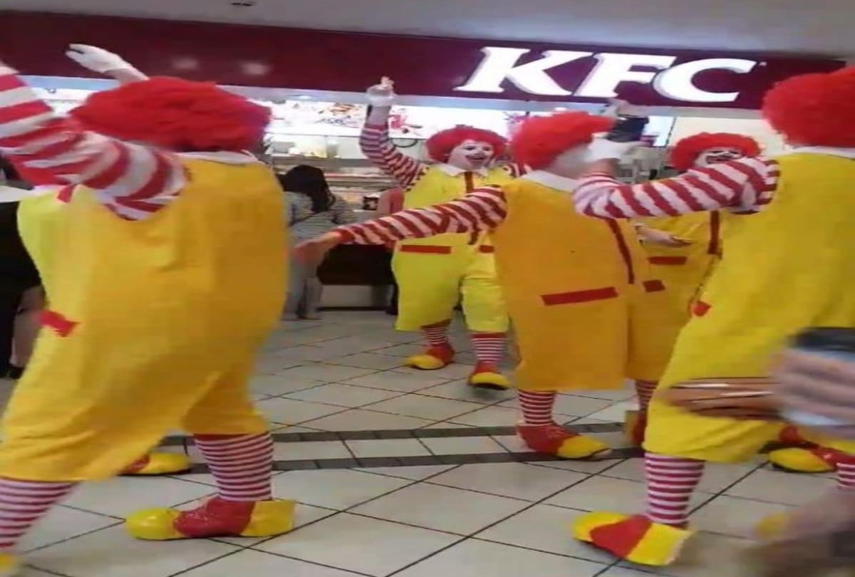 Speechless fifteen Weird Moments Were Caught on Camera