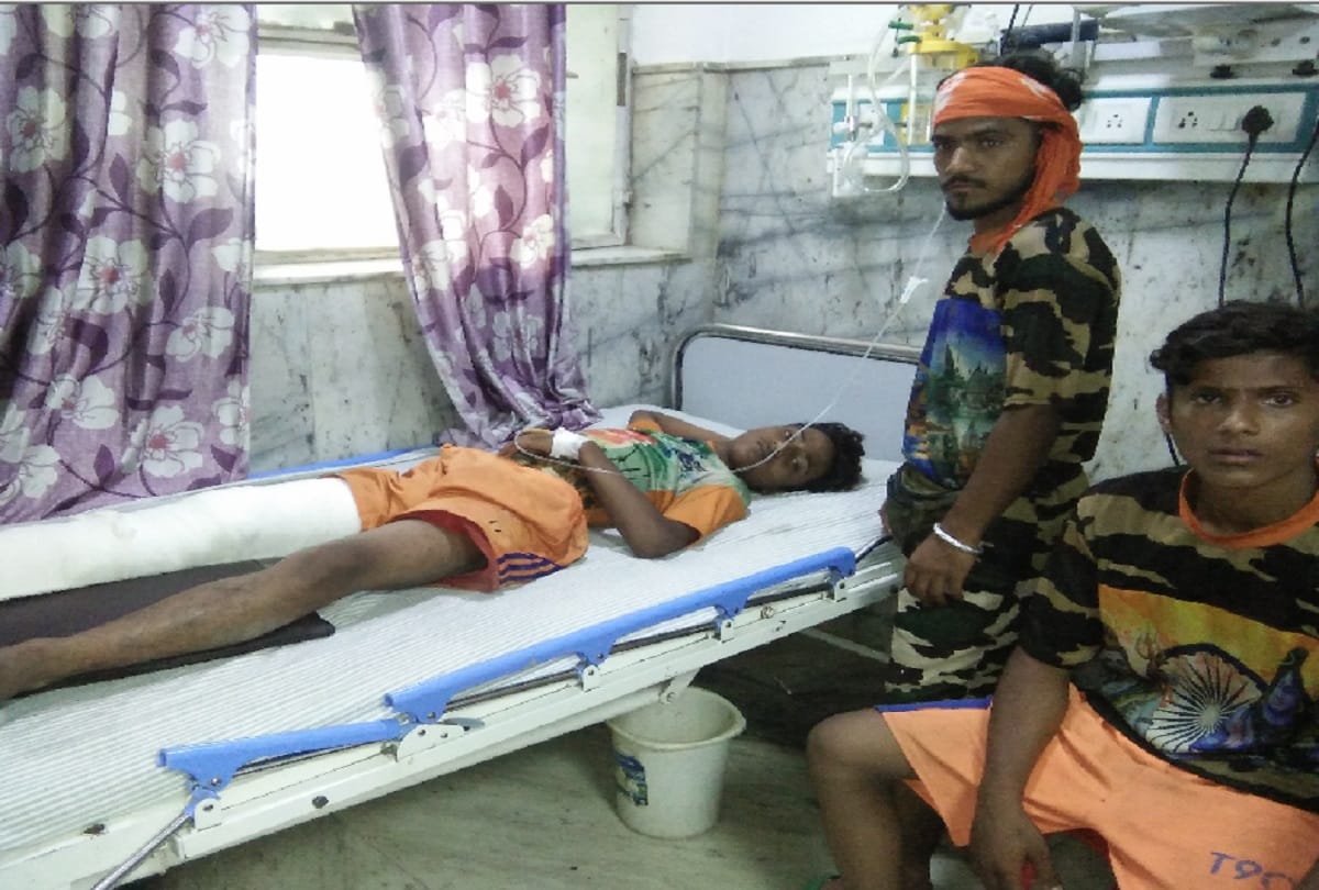 Accident on NH 58 at Meerut, many Bhiv Bhakt injured, fiercely bawal