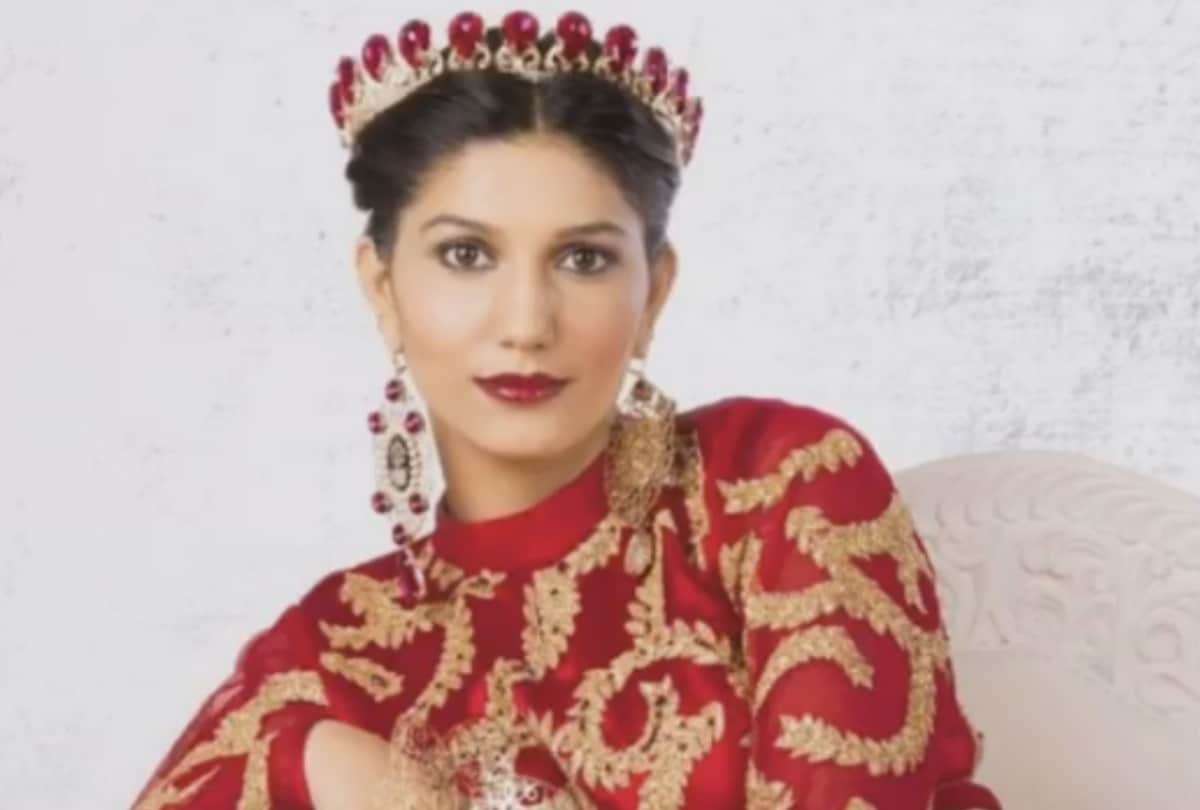 sapna choudhary viral dance video in haryanvi song see her most romantic mood