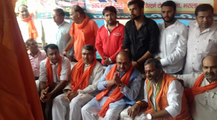 Cabinet Minister Siddhartha Nath Singh launches Kanwar Camp of BJP leader