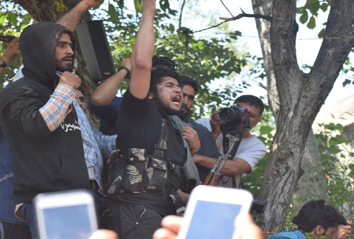 jammu kashmir security forces shot militant naveed jat in budgam