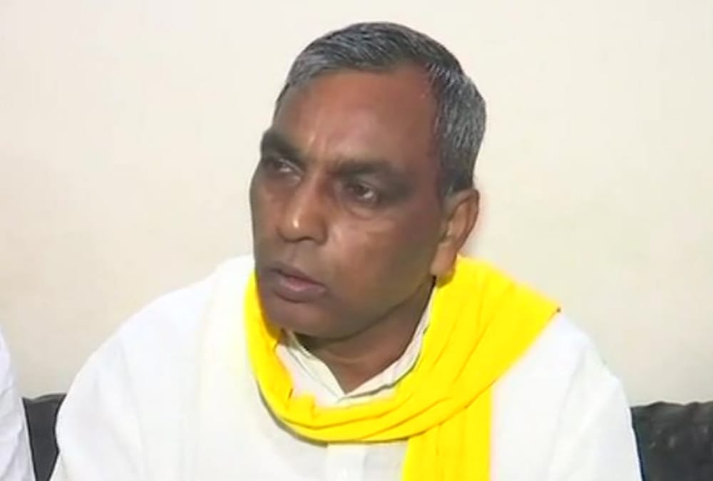 Omprakash rajbhar wish to akhilesh yadav birthday gave advice then attack on up and center government