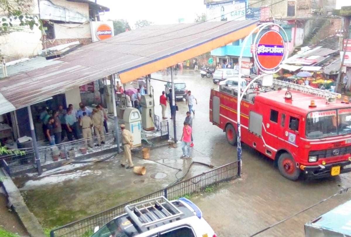 Fire breaks out at petrol pump in Dharamshala Himachal Pradesh